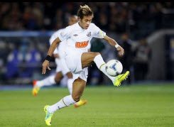 Neymar dribbling skills during Santos Club Stage