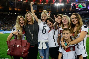 Download World Cup Wags videos